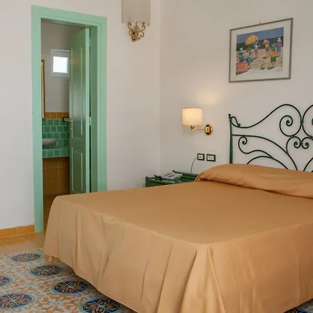 比安卡别墅酒店 4* Forio di Ischia