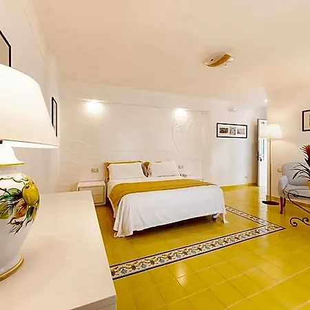 Bianca 4*